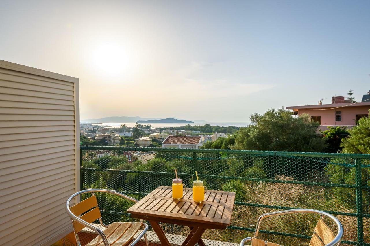 Golden Beach Hill Apartments Kato Daratso Bagian luar foto